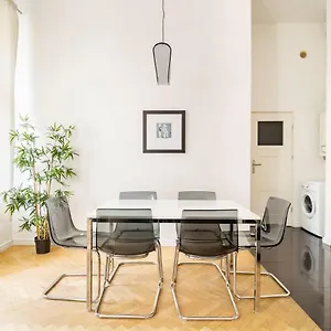 https://main-market-square-21a-lux.krakowhotelspoland.com